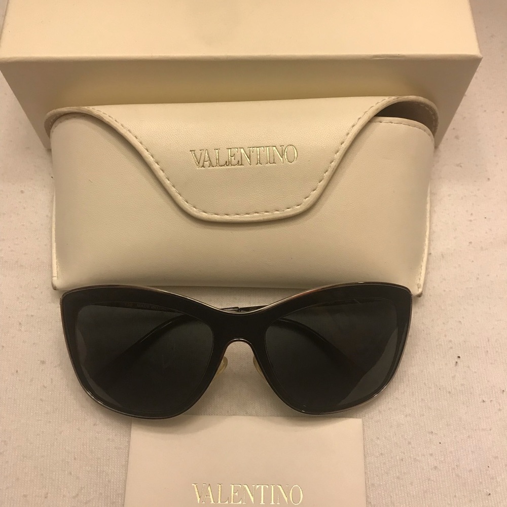 Valentino sunglasses
